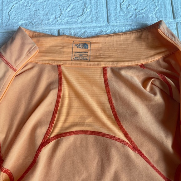 North Face Women’s Medium Peach Orange Zip-up Athletic Jacket - Picture 4 of 15